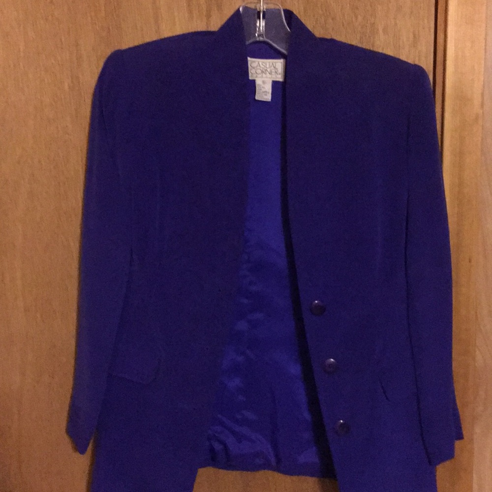 Casual Corner Petite skirt suit
